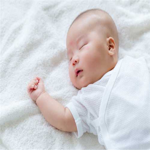 【停经后试管婴儿供卵移植成活率高吗】我家二宝晨晨出生六个月多两天了，想